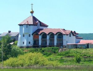 Церковь Анастасии Узорешительницы Заволжского Ильинского монастыря (новая)