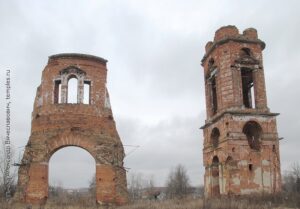 Церковь Богоявления Господня в Кузовке (старая)