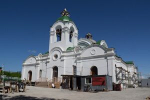Собор Троицы Живоначальной в Колывани