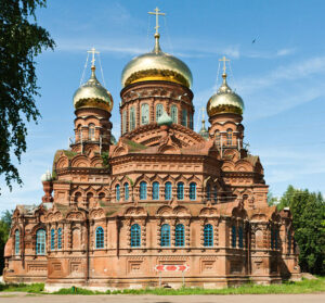Собор Троицы Живоначальной в Осе